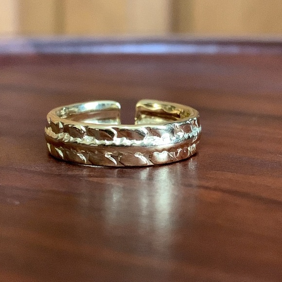 Jewelry - 18K Gold Plated Stainless Steel Minimalist Textured Ring